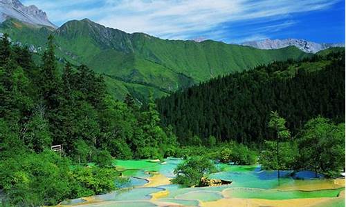 夏天的旅游胜地排行_夏天旅游胜地排行榜前十名